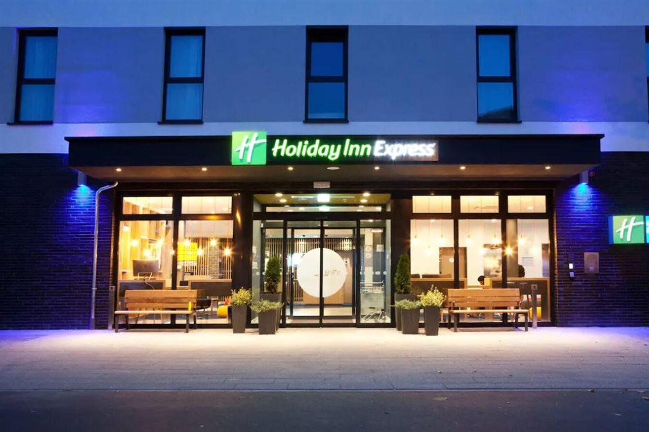 Holiday Inn Express Frankfurt Airport - Raunheim, An Ihg Hotel Kültér fotó